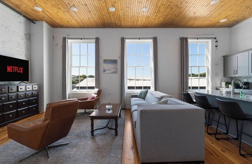 Cartersville Apartment | Lakepoint View Cartersville Loft 7