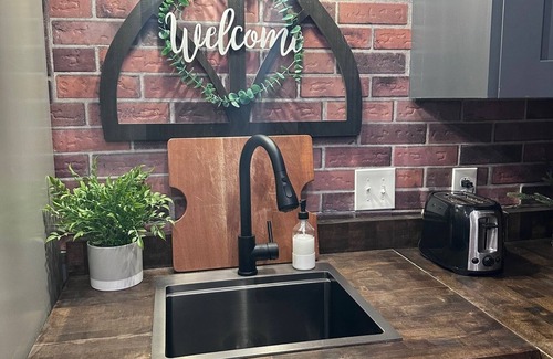 Gallatin Apartment | Lakeshore Living- studio apartment