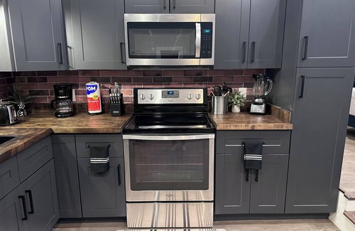 Gallatin Apartment | Lakeshore Living- studio apartment