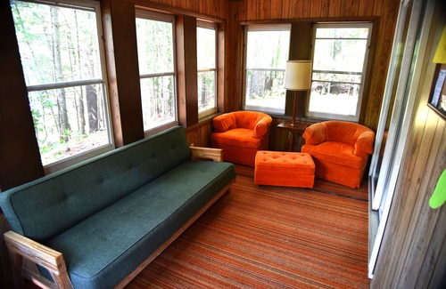 Rhinelander Cabin | Lakeside 1 Bedroom Cabin, Sleeps 4+