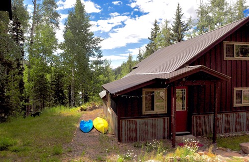 Columbine Lake Cabin | Lakeside Adventurer's Cabin