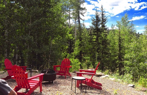Columbine Lake Cabin | Lakeside Adventurer's Cabin