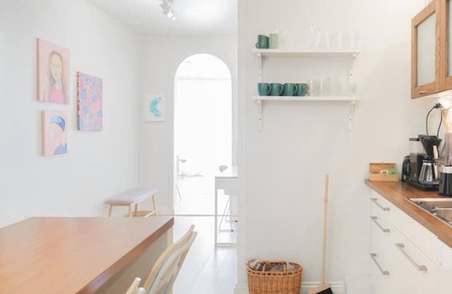 Tampere Apartment | Lakeside Apt [75m²] in Premium Green Central Area. Free Parking, Easy Check-in!