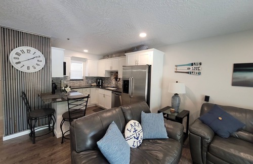 Polson Condo | Lakeside Beach like Condo