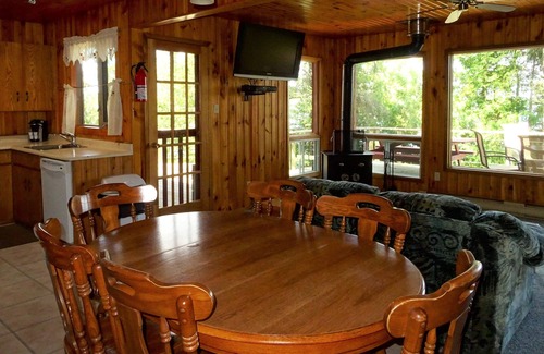 Sioux Narrows Nestor Falls Cottage | Lakeside Deluxe 3 Bedroom Cottage - Sioux Narrows