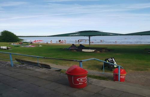 Goldberg House | Lakeside Escape with Garden Fun