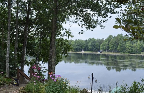 Mountain House | Lakeside Gardens, New Waterfront Property, 1100 sq. ft, 2 Bed, 1 Bath Sleeps 6