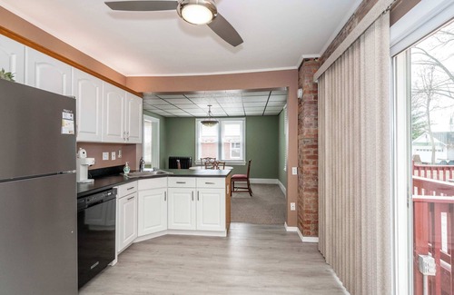 Lakeside Park House | Lakeside Landing – Modern & Chic 3BR Retreat