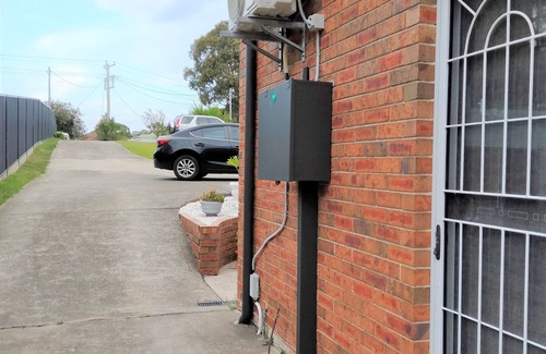 Wangi Wangi House | Lakeside self-contained room with private entry - 1 min from Wangi jetty