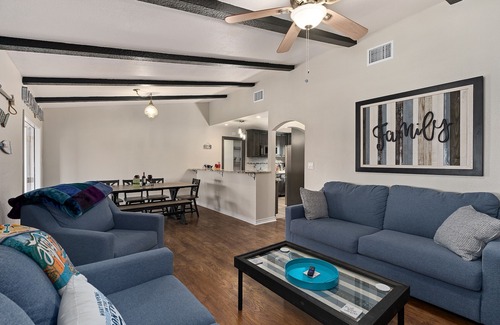 Canyon Lake House | Lakeside Serenity: Your Retreat with a Water View, Boat and Golf Cart Bliss!