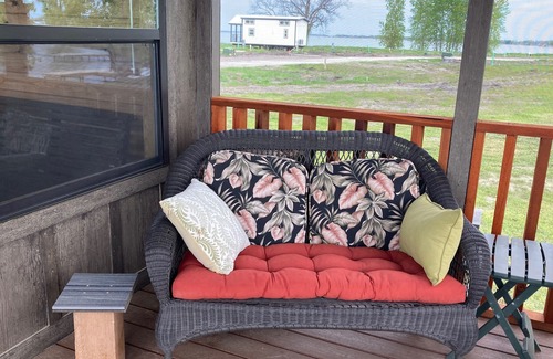 Kerens Cabin | Lakeside Tiny Home 108