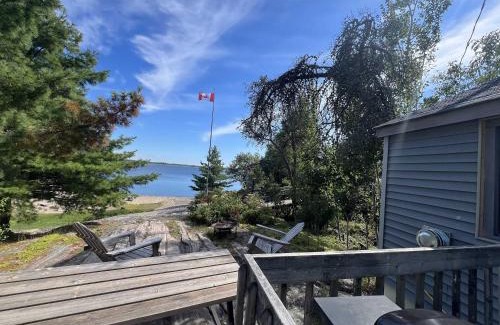 Carling House | Lakeview Cabin in Georgian Bay - Rockwood #3