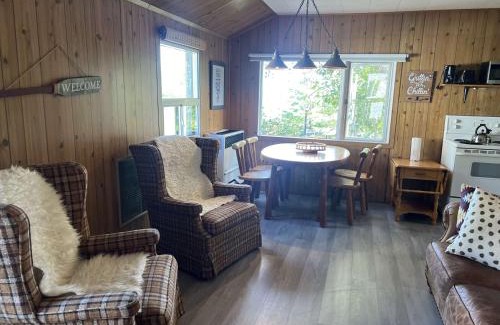 Carling House | Lakeview Cabin in Georgian Bay - Rockwood #3