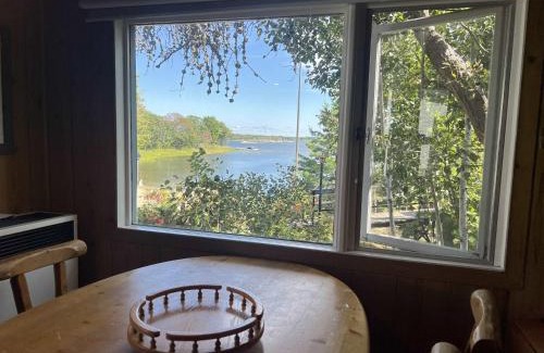 Carling House | Lakeview Cabin in Georgian Bay - Rockwood #3