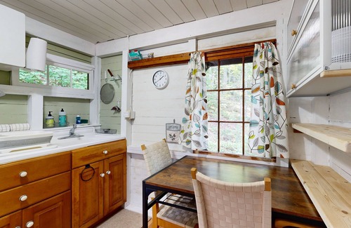 Boothbay Cabin | Lakeview Cabin with Private Deck, Grill, & Fireplace + Free WiFi - Close to Town