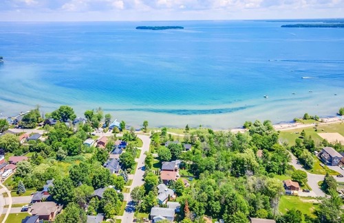 Alcona Cottage | Lakeview Cottage On Simcoe