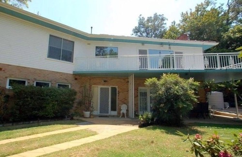 Gosford House | Lakeview house in Gosford CBD