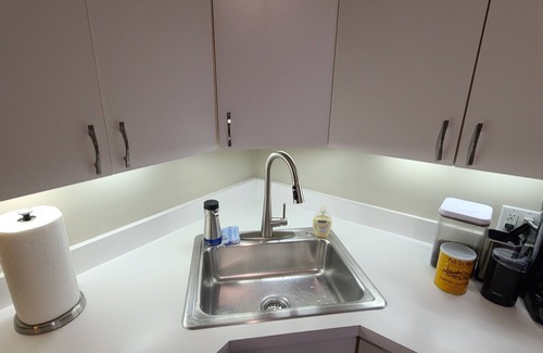 Lakeview Apartment | Lakeview/LincolnPark 2BR/1BA Updated Vintage Apartment in walkable neighborhood