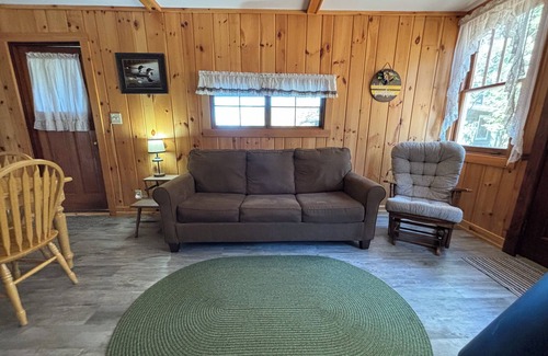 Hazelhurst Cabin | Lakeview Lodge ~ Spacious Three Bedroom with Lake Views in Hazelhurst, Wisconsin