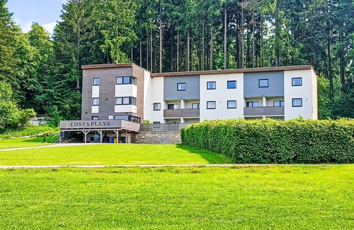 Cerna V Posumavi Apartment | Lakeview Luxury Lodge & Garden by Interhome