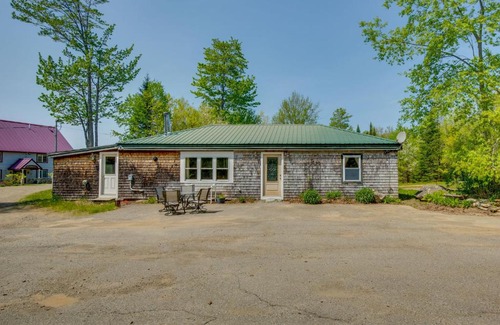 Searsport House | Lakeview Maine Retreat with Fire Pit, Grill and Canoe