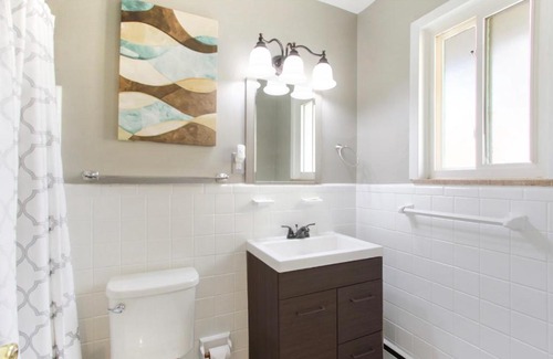 Anchorville Hotel | LakeView motel