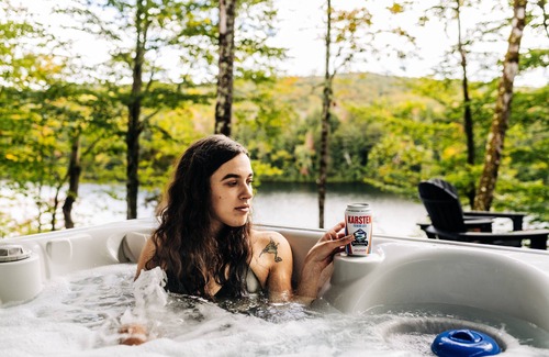 Green Mountains Cabin | Lakeview☀️Near Stowe🥾4 Bedroom👨👩👧👦Hot Tub🥂Mountain View🏔Canoe🛶Game Room🎱Swimming🏊♀️