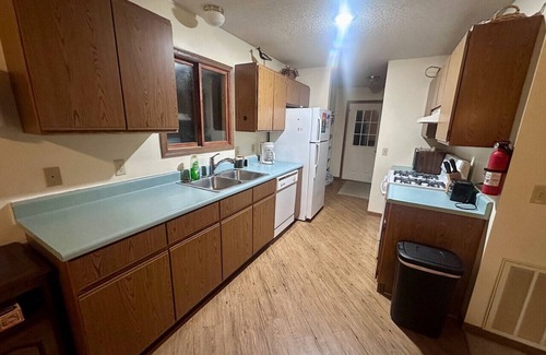 Au Gres Cabin | Lakeview & Wildlife in Au Gres