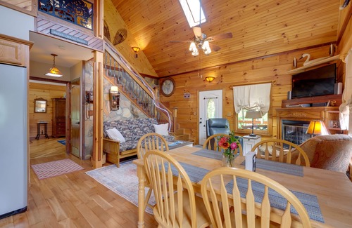 Ingles Cabin | ‘Lakewood Lodge’ Escape w/Fire Pit