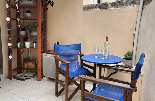 Rantatika Apartment | Lakkos Studio with Pool close to Lakka