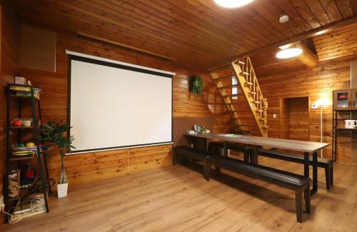 Tsumagoi Villa | Lala's Riverside Cabin