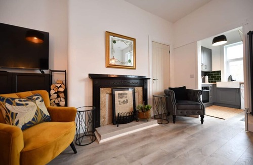 Troon Apartment | Lallan Shores - 2 bed newly refurbished ground floor flat in town centre location in Troon.
