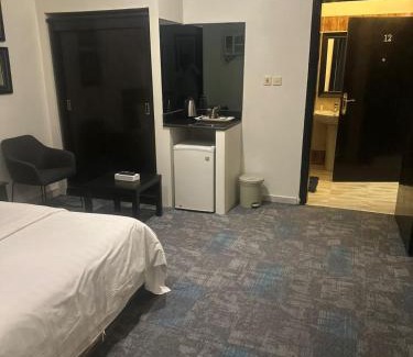 Al Izdihar Apartment | Lamas Furnished Units