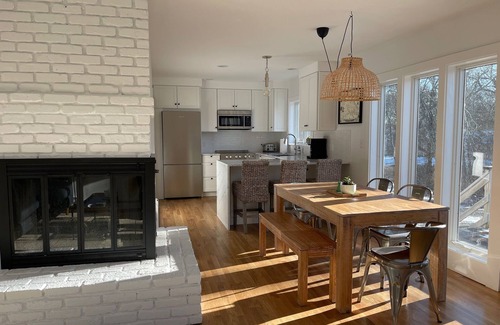 Vineyard Haven House | Lamberts Cove Beach House 3+ Bedroom w/Carriage House Apartment 1.4 mi to beach