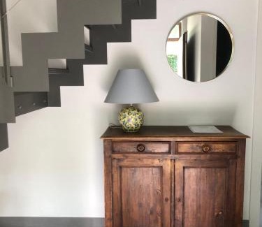 Meir House | landelijke villa met zwembad en gezellige openhaard
