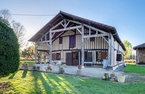 Lacquy Cottage | Landes cottage with enclosed garden, ideal for animals