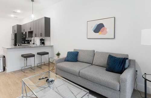 Denton Apartment | Landing | Amazing 1BD, Gym