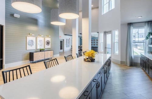 Charlotte Apartment | Landing | Amazing 1BD, Pool, Gym