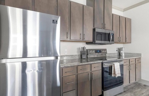 Manor Apartment | Landing | Amazing 1BD, Pool, Clubhouse