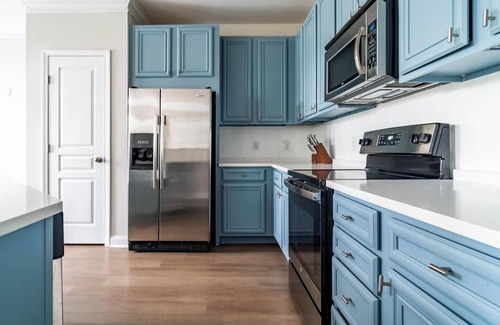 Cary Apartment | Landing | Amazing 2BD, Courtyard, Pool