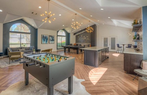 Cordova Apartment | Landing | Amazing 2BD, Pool, Gym