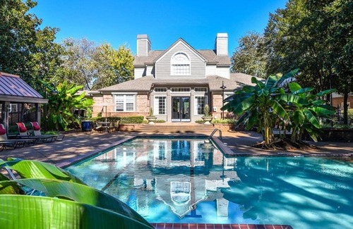 Germantown Apartment | Landing | Amazing 2BD, Gym, Tennis Court