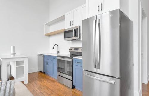 Greenville Apartment | Landing | Amazing 2BD, Yoga Studio, Gym