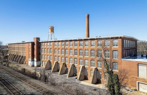 Greenville Apartment | Landing | Amazing 2BD, Yoga Studio, Gym