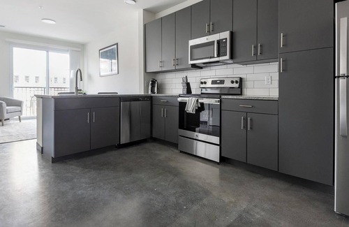 Downtown St. Louis Apartment | Landing at 11th & Spruce - 1 Bedroom in Downtown