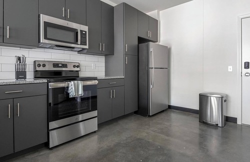 Downtown St. Louis Apartment | Landing at 11th & Spruce - 1 Bedroom in Downtown
