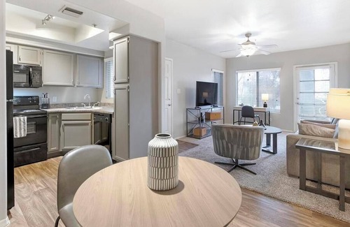 The Islands Apartment | Landing at Alcove at the Islands - 1 Bedroom in The Islands