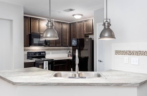 Northwest Columbus Apartment | Landing at Berkley House - 1 Bedroom in Downtown Columbus