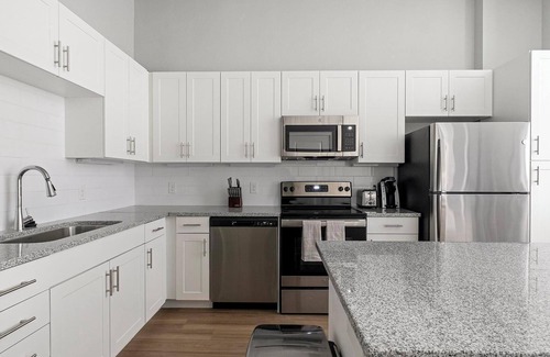 Conroe Apartment | Landing at Flats at Hooper Hill - 1 Bedroom in .