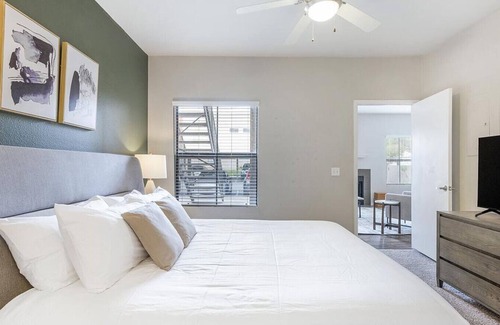 Rancho Oakey Apartment | Landing at Helix Apartments - 2 Bedrooms in Rancho Oakey
